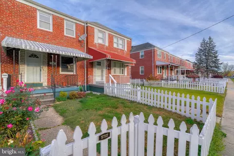 2111 Vailthorn Rd, Middle River, MD 21220 photo 2