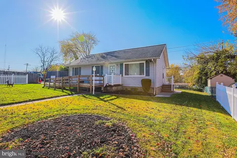 2913 Duncan Ln, Parkville, MD 21234