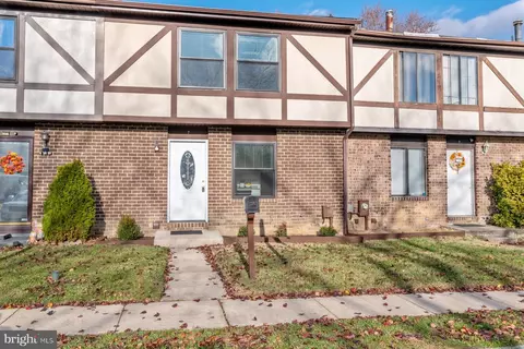 7 Borgia Ct, Parkville, MD 21234