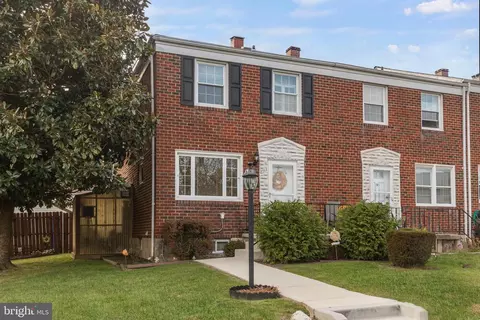 8712 Cimarron Cir, Parkville, MD 21234