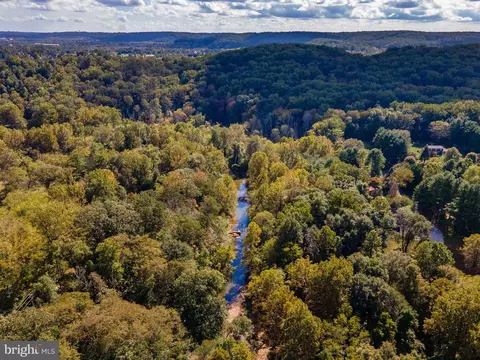 947 Western Run Rd, Cockeysville, MD 21030