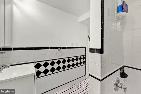 611 Walker Ave, Baltimore, MD 21212 photo 28