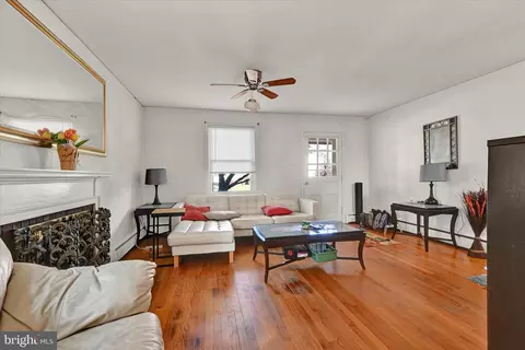 611 Walker Ave, Baltimore, MD 21212 photo 8
