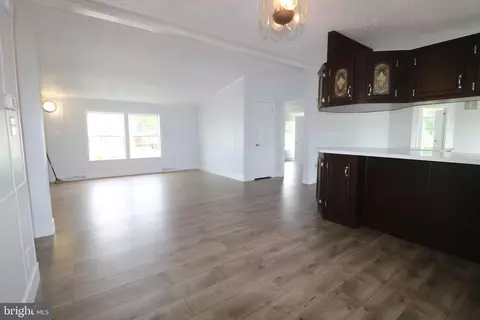 3307 Iris Ln, Middle River, MD 21220 photo 6