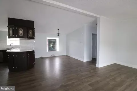 3307 Iris Ln, Middle River, MD 21220 photo 5