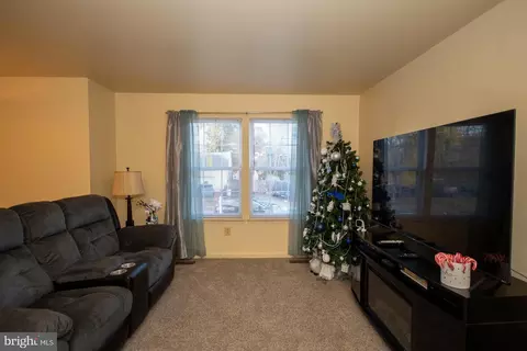 2101 3rd Ave, Windsor Mill, MD 21244 photo 6