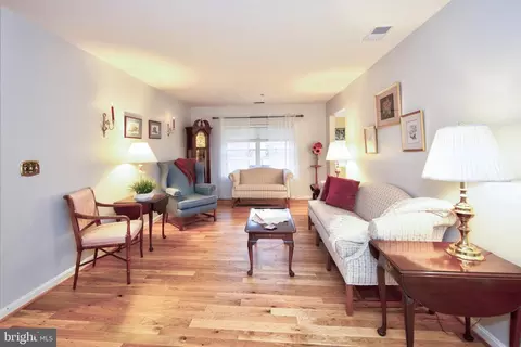 12240 Roundwood Rd #209, Lutherville Timonium, MD 21093