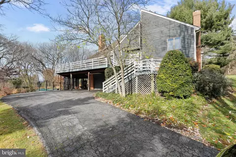 11504 Saint Davids Ln, Lutherville Timonium, MD 21093