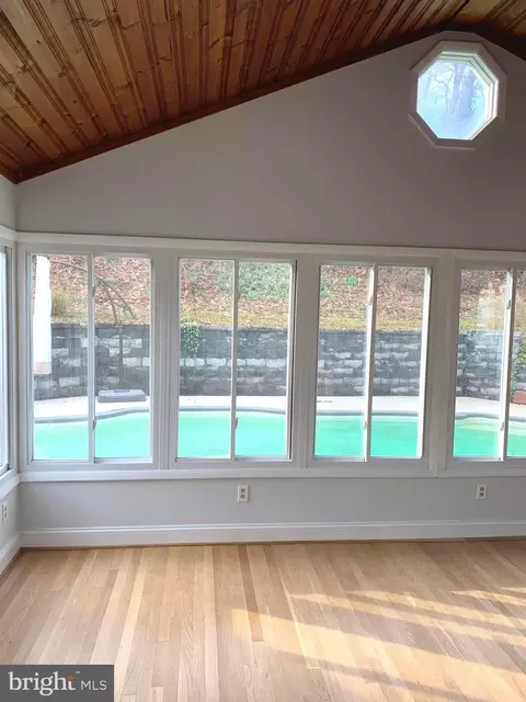 1001 Plover Ct, Halethorpe, MD 21227 photo 9