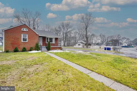 7425 Blevins Ave, Sparrows Point, MD 21219 photo 4