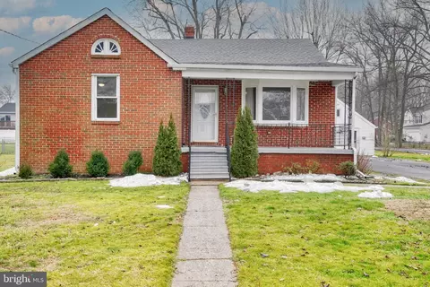 7425 Blevins Ave, Sparrows Point, MD 21219 photo 3