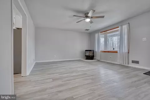 7425 Blevins Ave, Sparrows Point, MD 21219 photo 15
