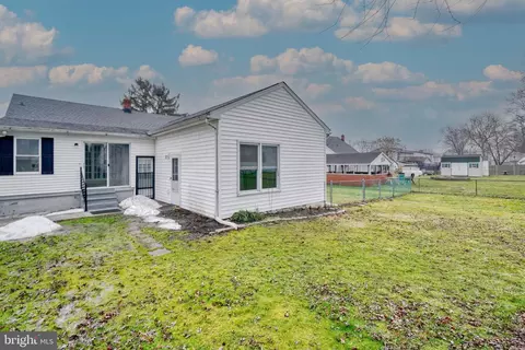 7425 Blevins Ave, Sparrows Point, MD 21219 photo 13