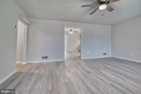 7425 Blevins Ave, Sparrows Point, MD 21219 photo 14