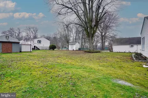 7425 Blevins Ave, Sparrows Point, MD 21219 photo 8
