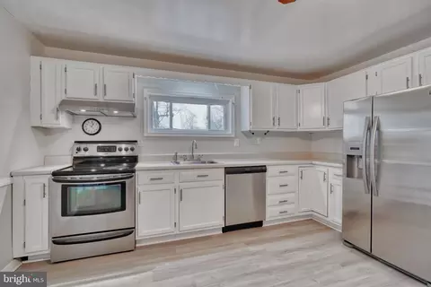 7425 Blevins Ave, Sparrows Point, MD 21219 photo 21