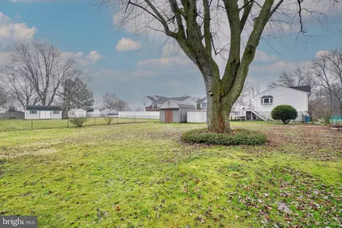 7425 Blevins Ave, Sparrows Point, MD 21219 photo 6