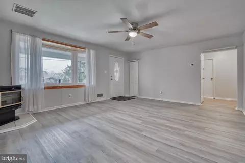 7425 Blevins Ave, Sparrows Point, MD 21219 photo 16
