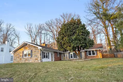 2118 Fernglen Way, Catonsville, MD 21228