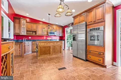 9511 Hallhurst Rd, Nottingham, MD 21236 photo 11