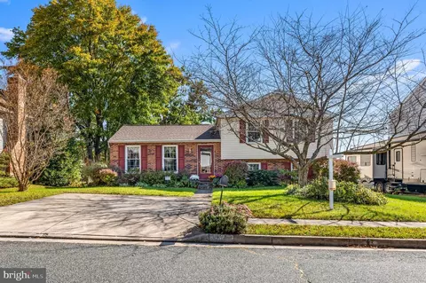 9511 Hallhurst Rd, Nottingham, MD 21236 photo 3