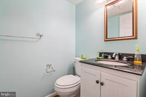 9511 Hallhurst Rd, Nottingham, MD 21236 photo 38