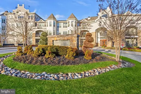 2700 Stone Cliff Dr #306, Baltimore, MD 21209