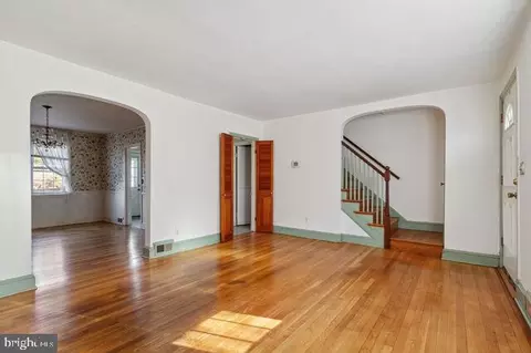 132 Murdock Rd, Baltimore, MD 21212 photo 3