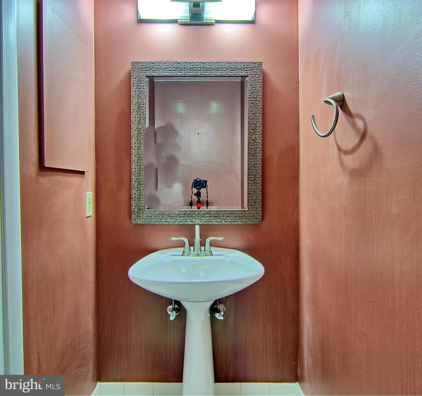 6946 Clearwind Ct, Baltimore, MD 21209 photo 8