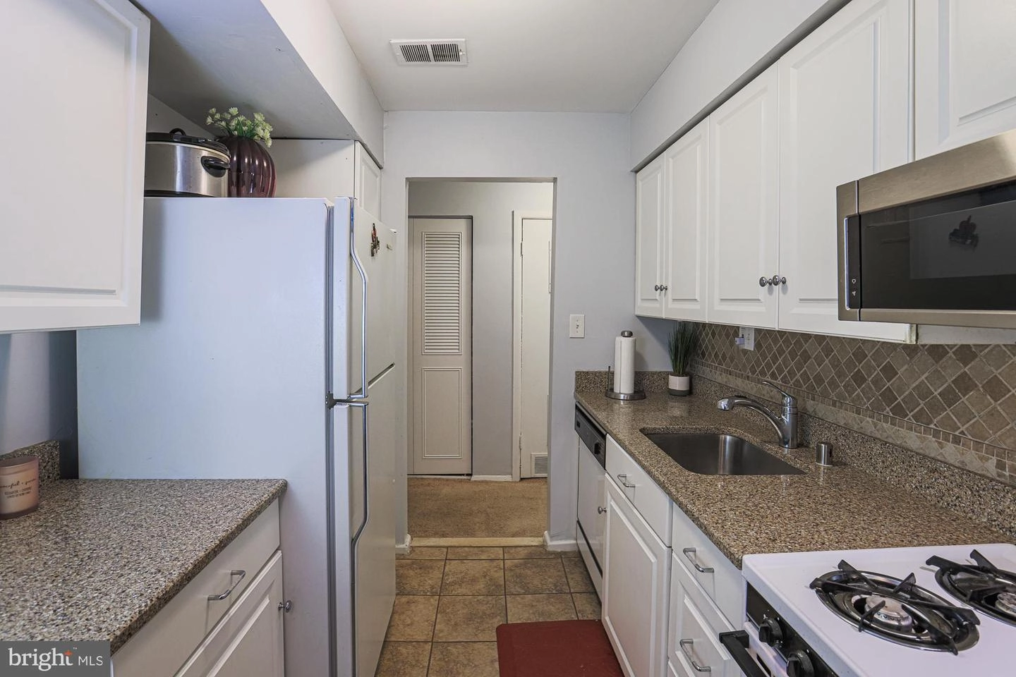 1 Windblown Ct #103, Baltimore, MD 21209 photo 11