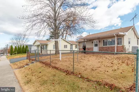 19 Propeller Dr, Middle River, MD 21220 photo 2