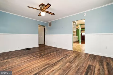 19 Propeller Dr, Middle River, MD 21220 photo 7
