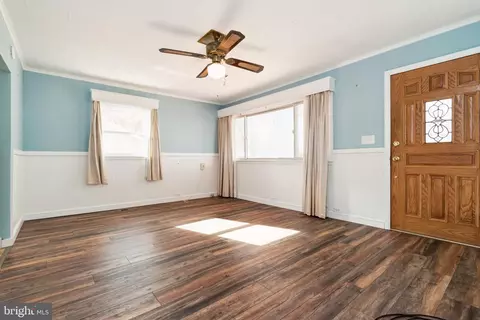 19 Propeller Dr, Middle River, MD 21220 photo 6