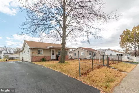 19 Propeller Dr, Middle River, MD 21220 photo 3