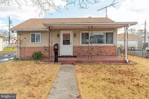 19 Propeller Dr, Middle River, MD 21220
