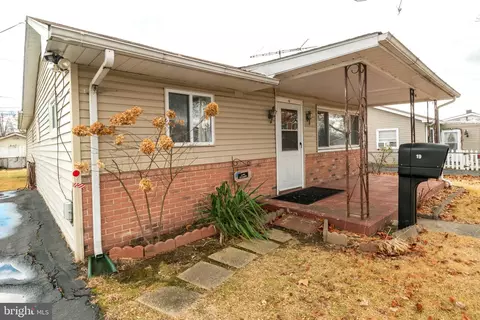 19 Propeller Dr, Middle River, MD 21220 photo 4