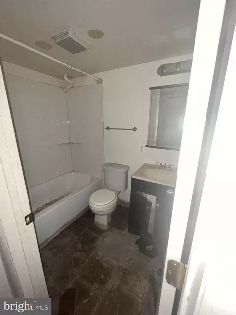 2154 Firethorn Rd, Middle River, MD 21220 photo 5