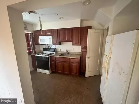 2154 Firethorn Rd, Middle River, MD 21220 photo 4
