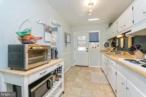 2133 Pitney Rd, Parkville, MD 21234 photo 7