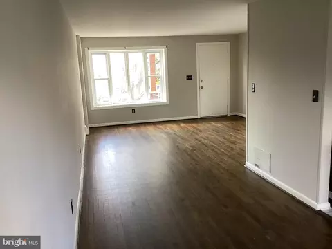 984 Dalton, Baltimore, MD 21224 photo 3