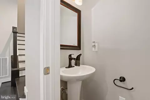 429 Colindale St, Middle River, MD 21220 photo 25