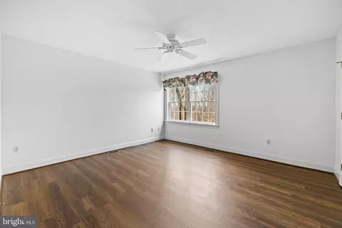 24 Glenberry Ct, Phoenix, MD 21131 photo 32