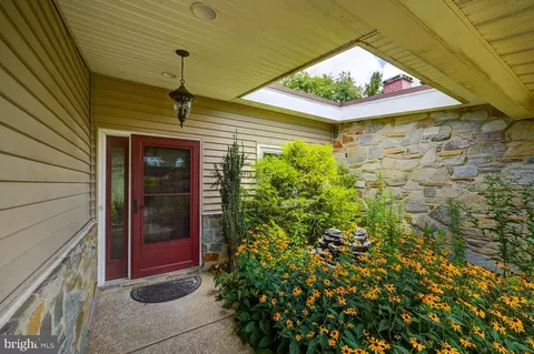 3418 Terrapin Rd, Pikesville, MD 21208