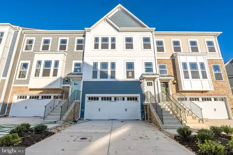 308 Sweetbay Rd, Essex, MD 21221