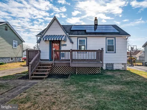 2107 Oakland Rd, Middle River, MD 21220