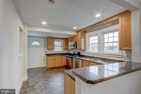 5633 Oregon Ave, Halethorpe, MD 21227 photo 12