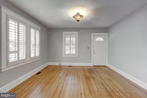 5633 Oregon Ave, Halethorpe, MD 21227 photo 5