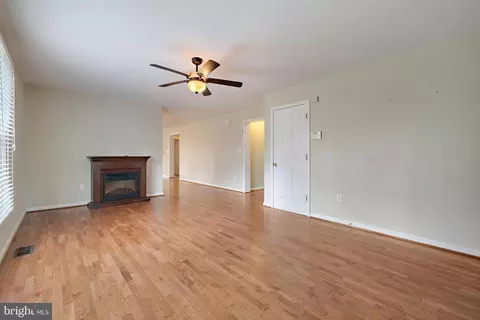 114 Gladys Ave, Halethorpe, MD 21227 photo 3