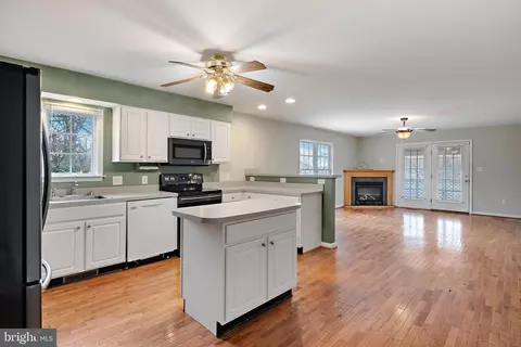 114 Gladys Ave, Halethorpe, MD 21227 photo 9