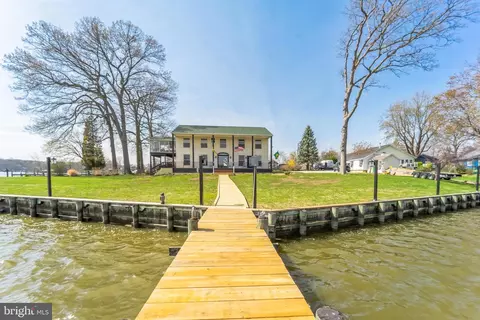 846 Sue Grove Rd, Essex, MD 21221